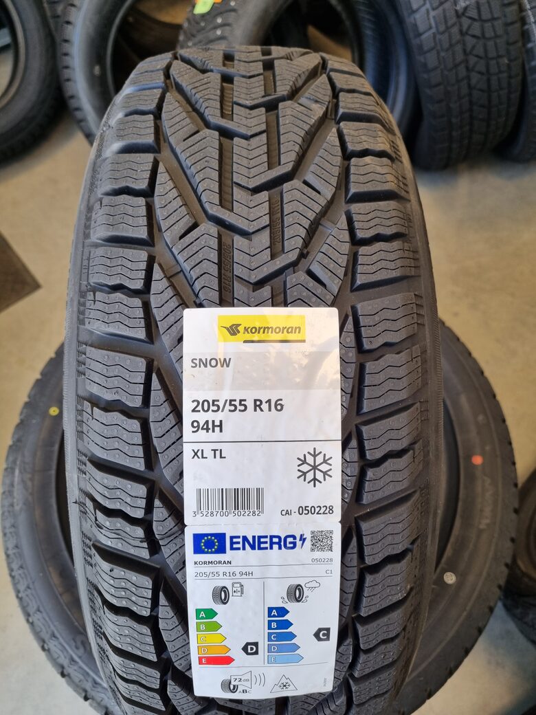 205/55R16 Kormoran Snow